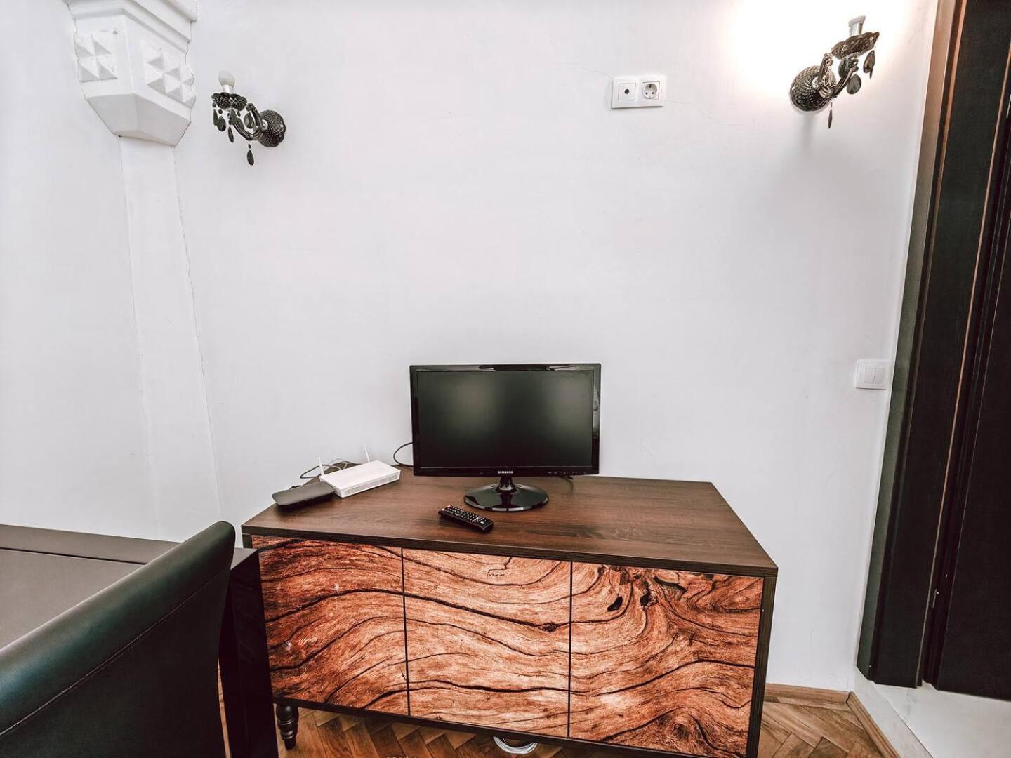 Berindei Studio - City Center - Private Parking Cluj-Napoca Buitenkant foto